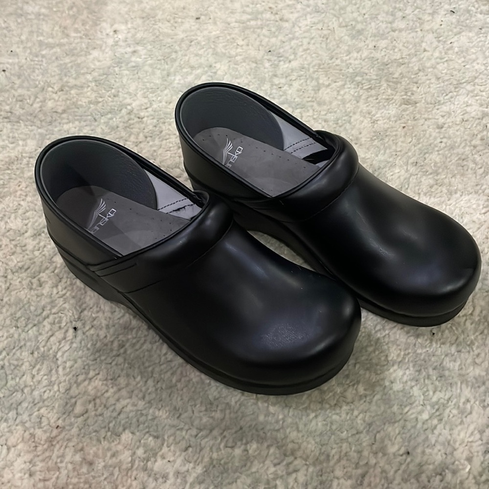 Dansko professional women’s clogs